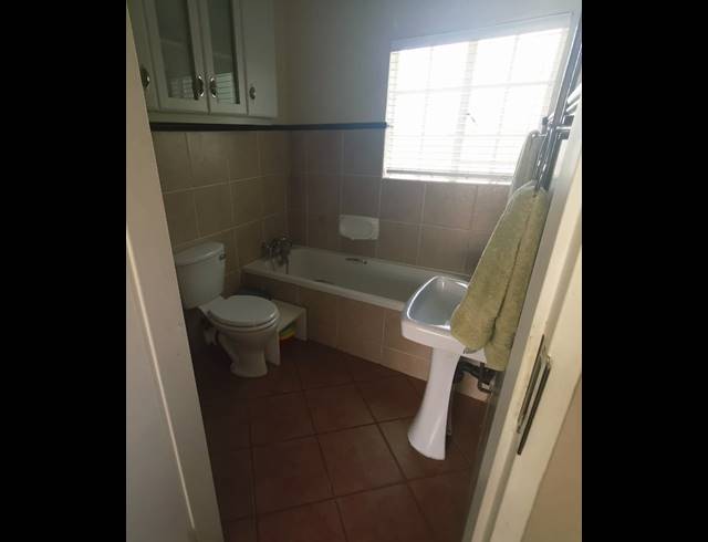 2 bed property to rent in MORELETA PARK